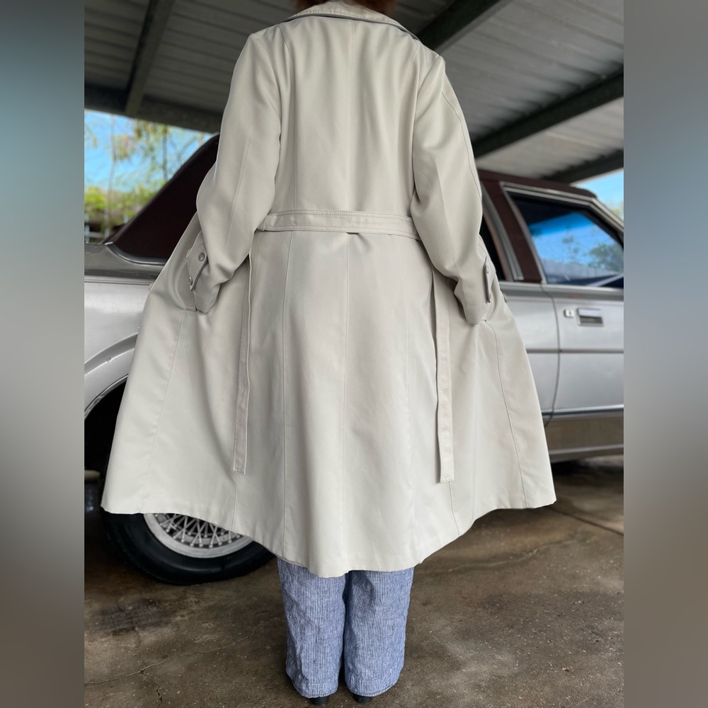 🔥Vintage Forecaster Of Boston Double Breasted Pale Gray Midi Length Trench Coat - Picture 7 of 15